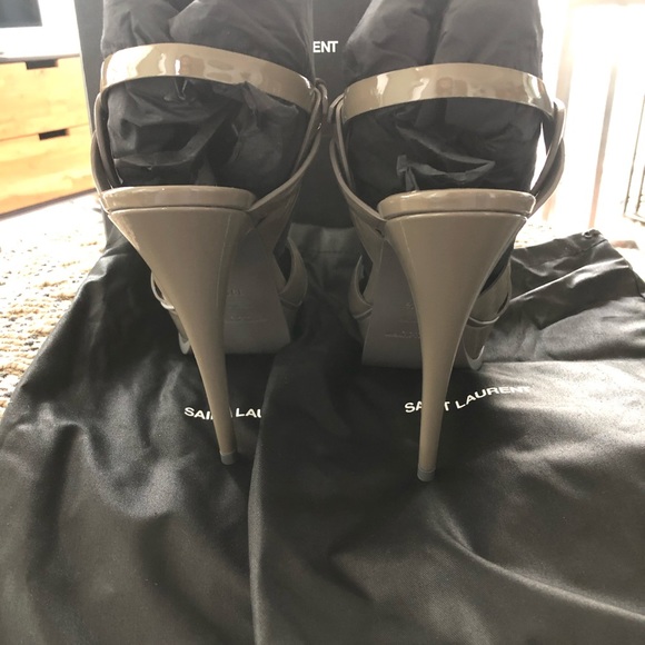 SAINT LAURENT GRAY TRIBUTE SANDALS PATENT LEATHER - Picture 2 of 8